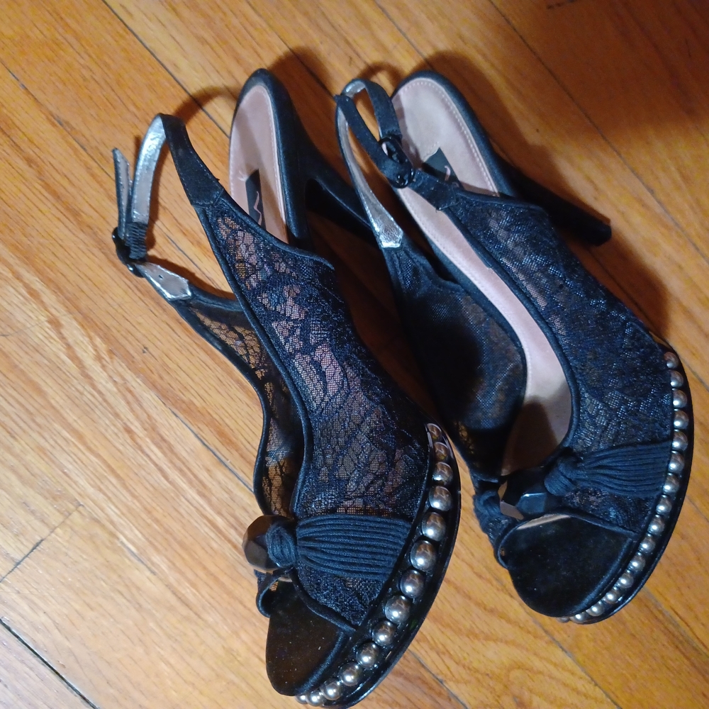 Nina New York Elegant Black Lace Women's Heels 5 In - Picture 2 of 4